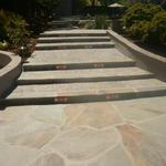 Exposed Aggregate Steps
w/ Flagstone Caps & Risers
& Lighting.....
Stepping down onto a Flagstone Patio